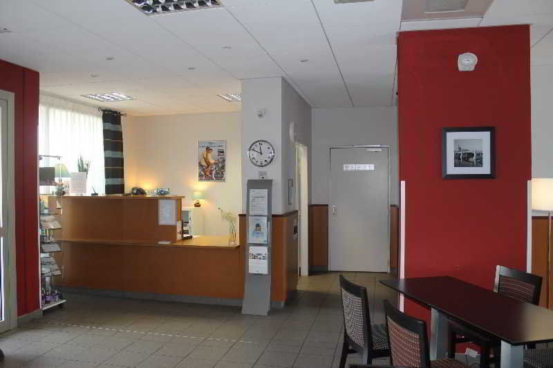 Aparthotel Nemea Aeroport